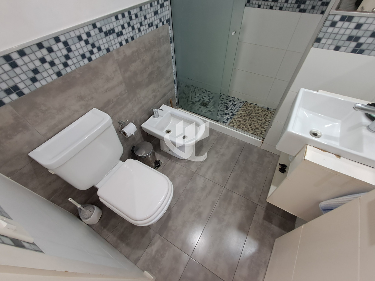Apartamento ID.1765 - PUNTA DEL ESTE BRAVA APTO 2 DORMITORIOS 1 BAÑO COCHERA AMENITIES ALQUILER TEMPORAL