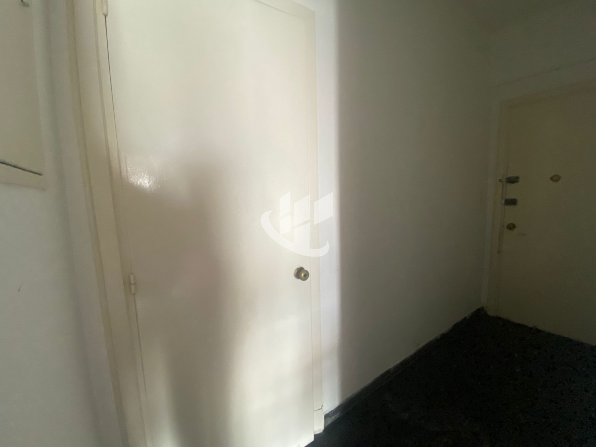 Apartamento ID.1860 - APARTAMENTO DE CATEGORIA 3 DORMITORIOS 2 BAÑOS  Y SERVICIO GARAJE SOBRE 18 DE JULIO