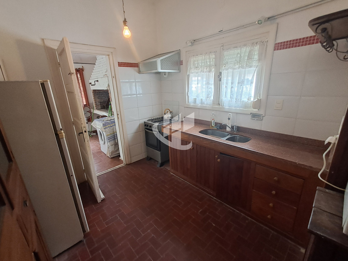 Apartamento ID.1494 - PUNTA DEL ESTE PENINSULA APARTAMENTO DE 3 DORMITORIOS Y DEPENDENCIA EN VENTA
