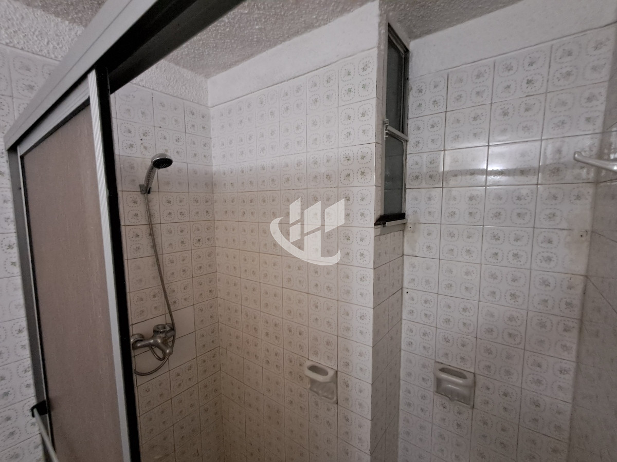 Apartamento ID.1387 - PUNTA DEL ESTE SOBRE AV ROOSEVELT 1 DORMITORIO Y MEDIO PARRILLERO VENTA
