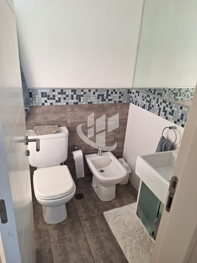 Apartamento ID.1405 - PUNTA DEL ESTE A METROS DE LA BRAVA 2 DORMITORIOS 2 BAÑOS GARAGE EN VENTA