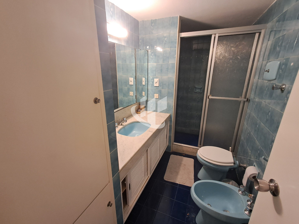 Apartamento ID.2227 - PUNTA DEL ESTE MANSA APTO 2 DORM Y DEP CON ESPECTACULAR VISTA AL MAR !