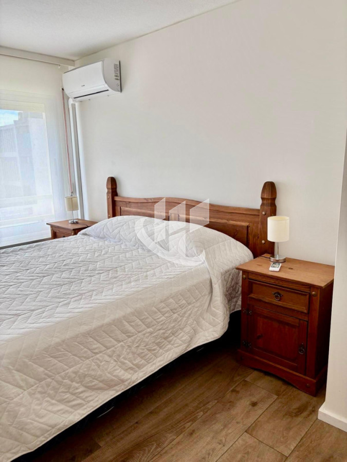 Apartamento ID.2250 - Alquiler Anual, 3 dormitorios, con garage, Peninsula, Punta del Este