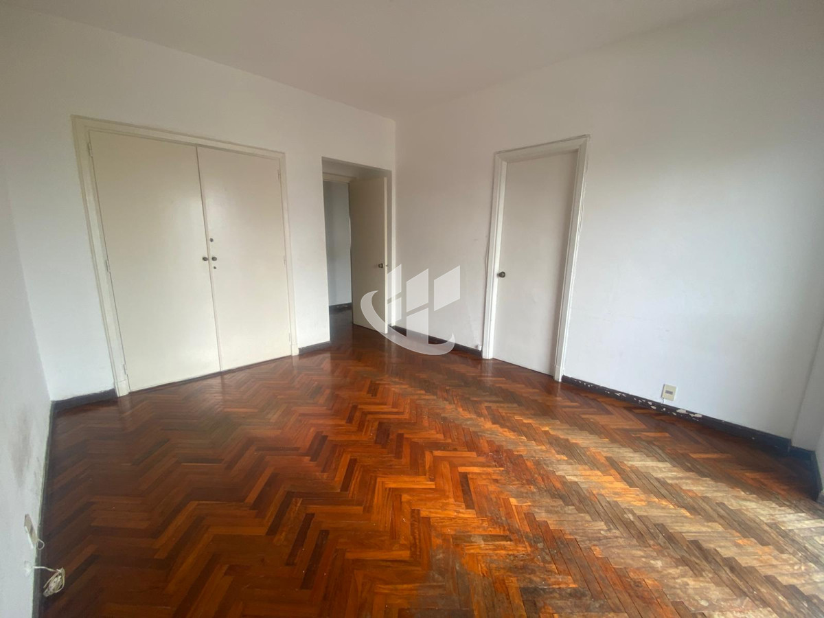 Apartamento ID.1860 - APARTAMENTO DE CATEGORIA 3 DORMITORIOS 2 BAÑOS  Y SERVICIO GARAJE SOBRE 18 DE JULIO