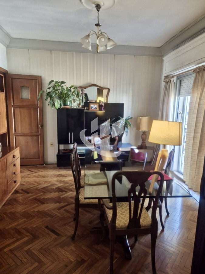 Apartamento ID.2248 - Apartamento en venta de 3 dormitorios, 2 baños y garaje en Tres Cruces