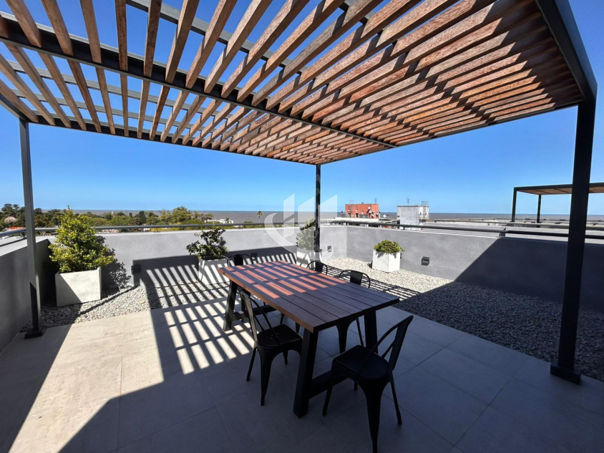 Apartamento ID.2517 - Venta Apartamento 1 Dormitorio con Balcón y Vista a la Rambla, Buceo