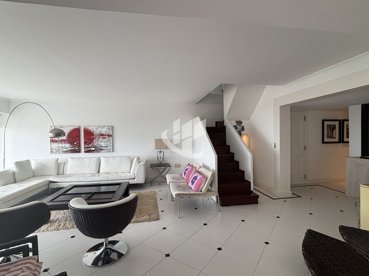 Apartamento ID.2280 - PUNTA DEL ESTE - PLAYA BRAVA - APARTAMENTO 4 DORMITORIOS - VENTA 