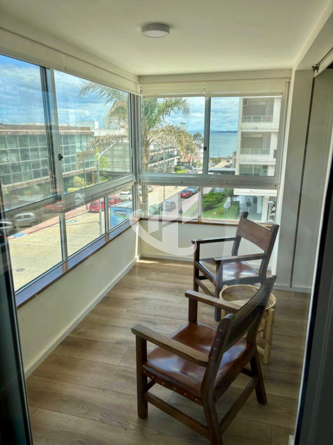 Apartamento ID.2250 - Alquiler Anual, 3 dormitorios, con garage, Peninsula, Punta del Este