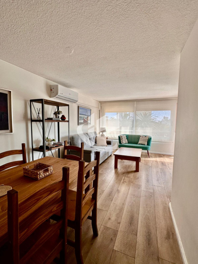 Apartamento ID.2250 - Alquiler Anual, 3 dormitorios, con garage, Peninsula, Punta del Este