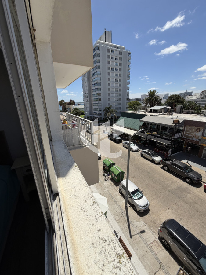 Apartamento ID.2496 - Apartamento en venta  en Punta del Este 2 dormitorios con vista