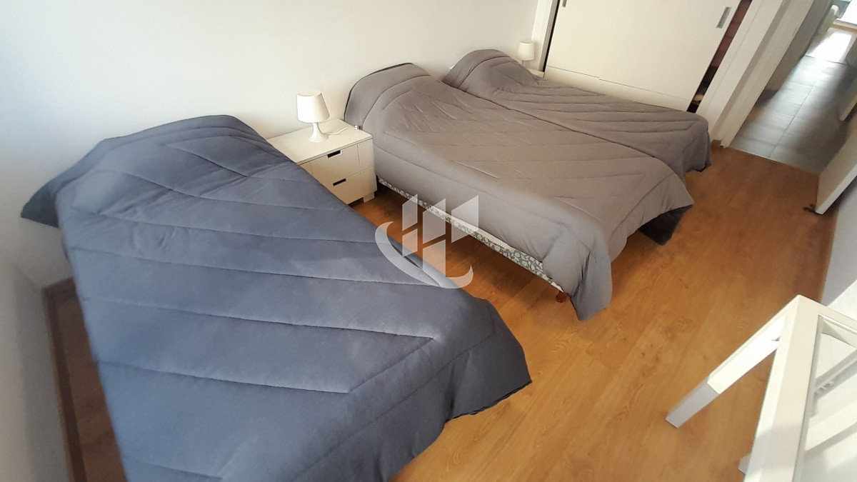 Apartamento ID.1719 - PUNTA DEL ESTE MANSA FRENTE AL MAR! APARTAMENTO DE 2 DORMITORIOS Y DEPENDENCIA EN VENTA! 