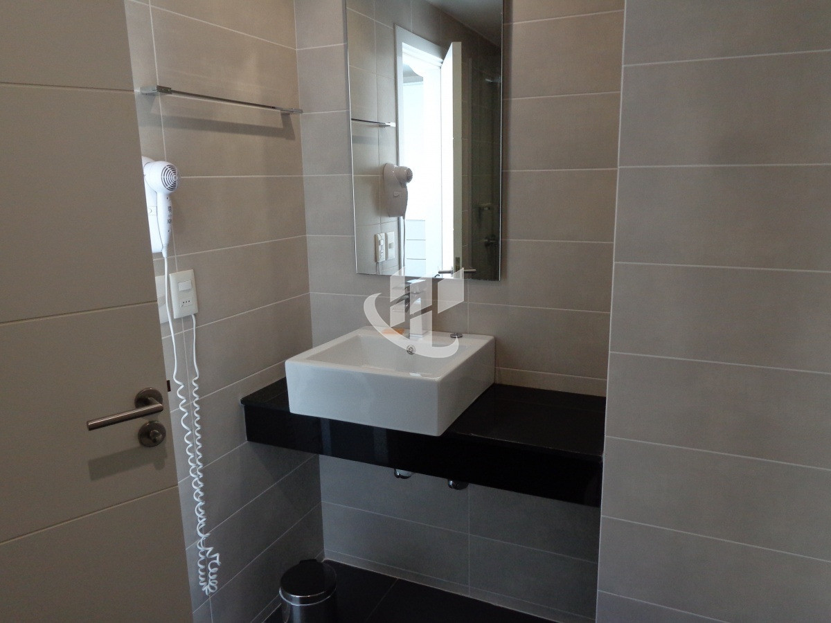 Apartamento ID.2335 - PUNTA DEL ESTE PENINSULA EDIFICIO MODERNO CON AMENITIES 2 DORMITORIOS 2 BAÑOS GARAGE