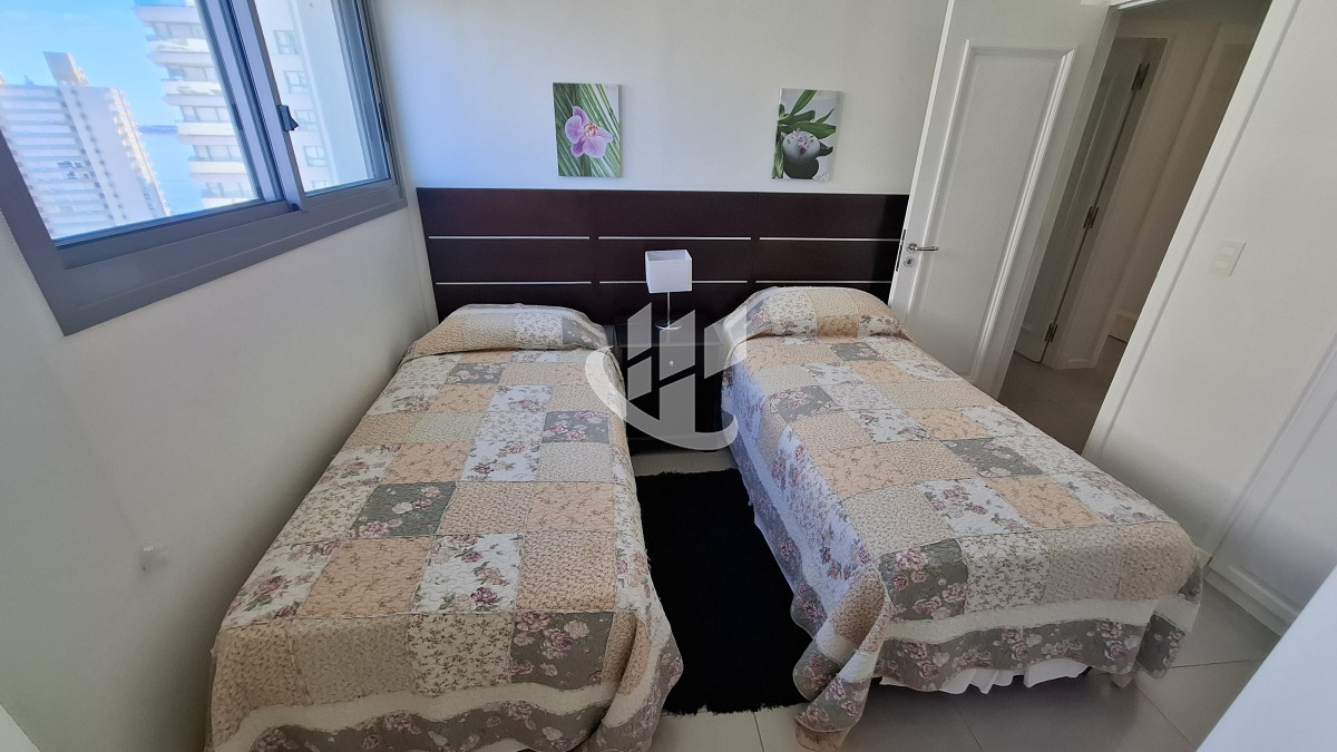 Apartamento ID.2040 - Venta departamento, primera linea 4 suites, Brava, Punta del Este