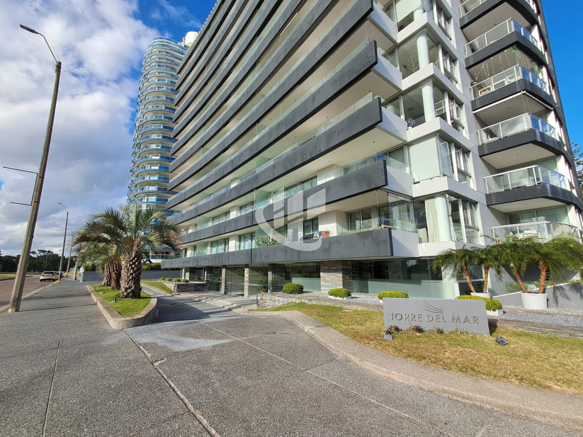 Apartamento ID.2397 - PUNTA DEL ESTE LA PASTORA A METROS DE MANSA 2 DORM Y MEDIO