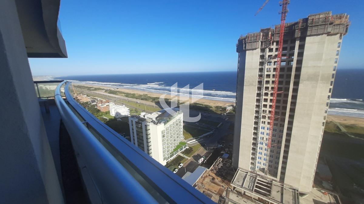Apartamento ID.918 - Alquiler Temporada, 2 dormitorios, piso alto, vista al mar, Brava, Punta del Este