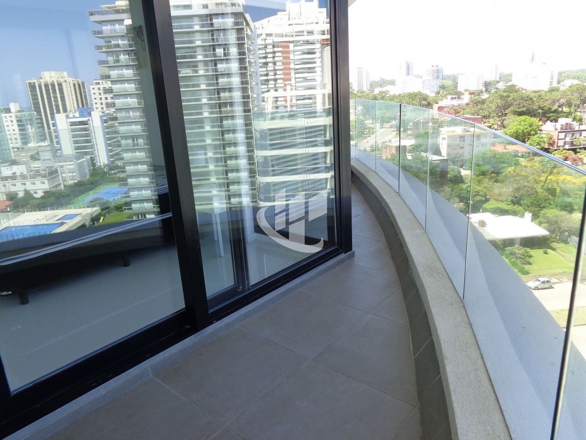 Apartamento ID.1428 - PUNTA DEL ESTE APARTAMENTO DE 1 DORMITORIO EDIFICIO CON SERVICIOS EN VENTA