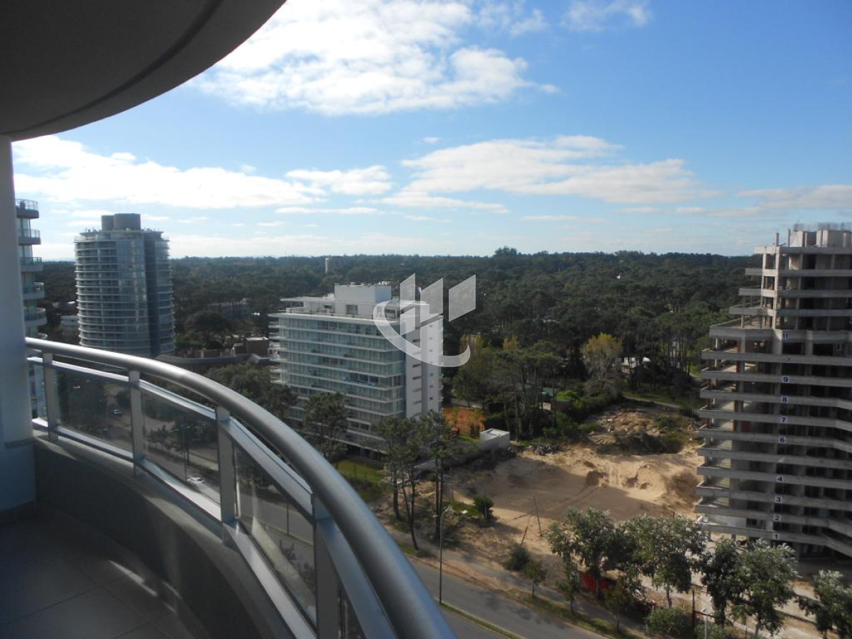 Apartamento ID.1360 - PUNTA DEL ESTE ROOSEVELT- BRAVA APTO DE 3 DORMITORIOS VENTA