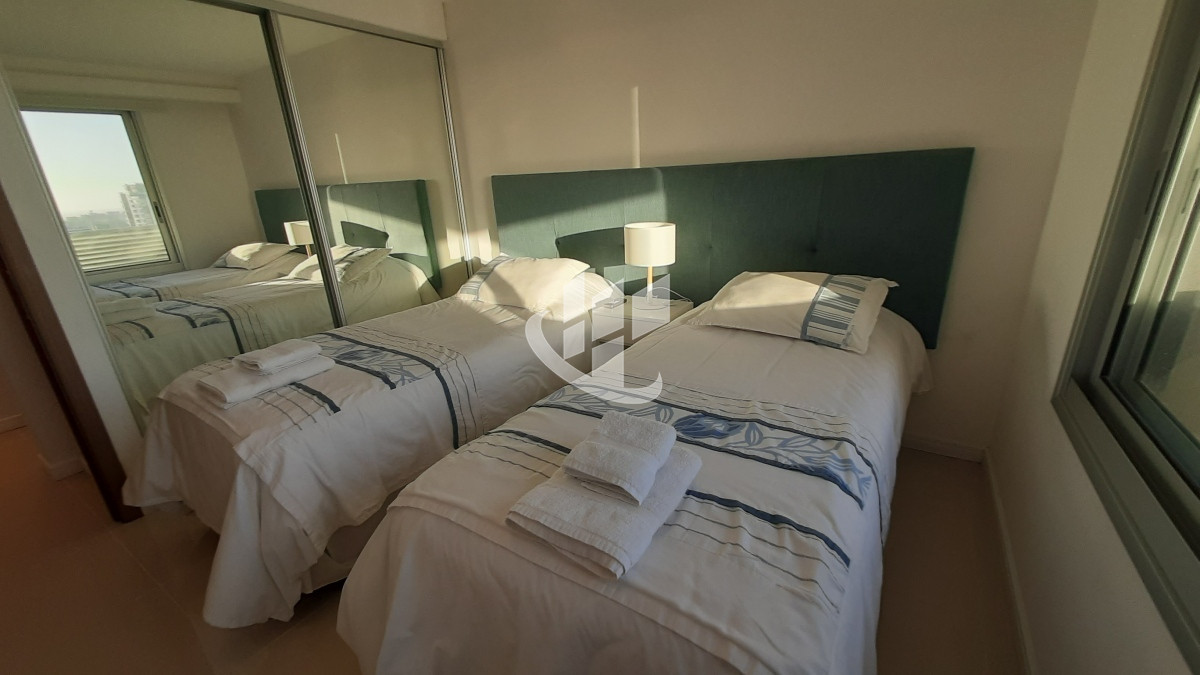 Apartamento ID.895 - Alquiler de verano, 3 dormitorios mas dependencia, vista al mar, Brava, Punta del Este