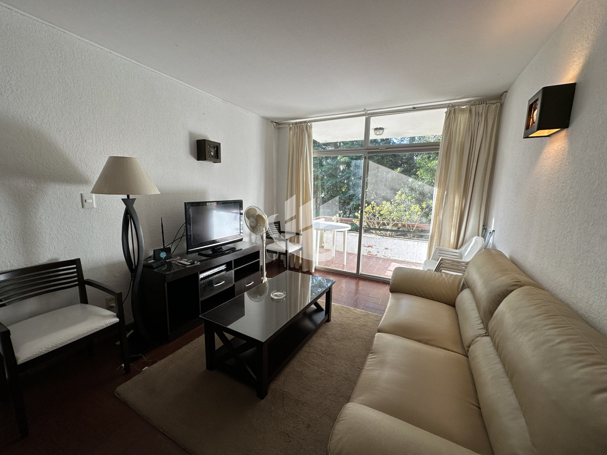 Apartamento ID.1899 - Venta apartamento de 2 dormitorios en PUNTA DEL ESTE, zona AIDY GRILL
