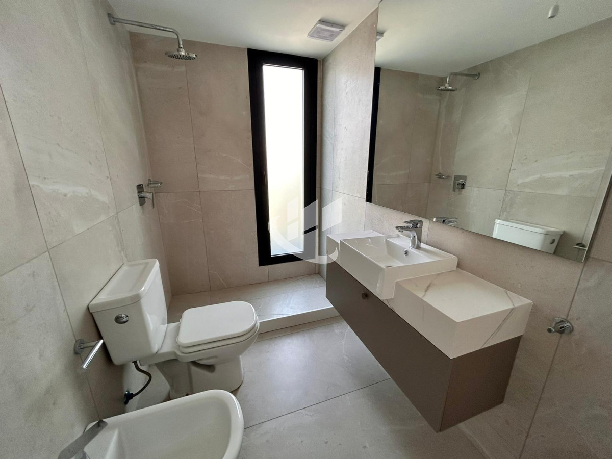 Apartamento ID.2258 - Alquiler 2 Dormitorios Barra de Carrasco, Garaje, Piscina, Frente a la Rambla