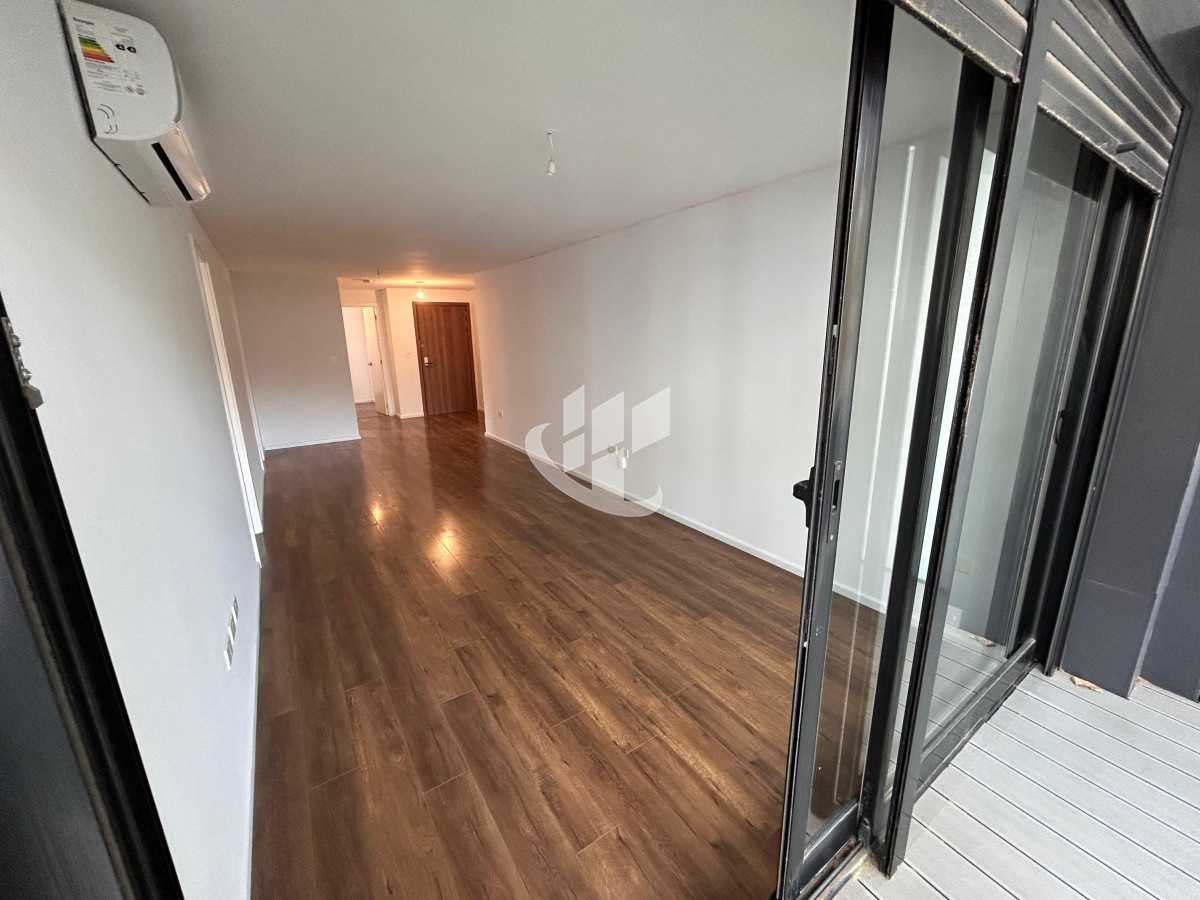 Apartamento ID.1896 - Venta de apartamento de 2 dormitorios con garage en Centro, Montevideo