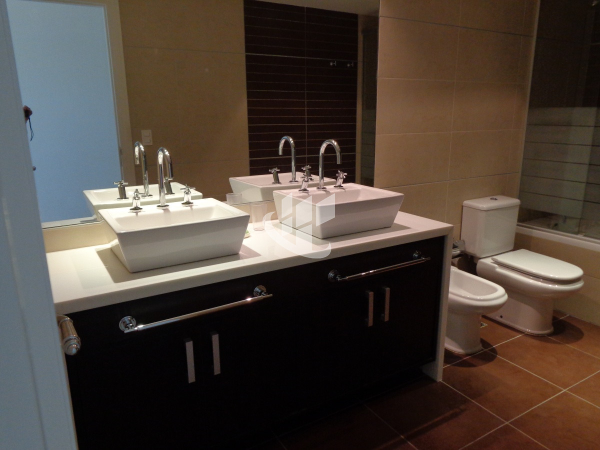 Apartamento ID.1400 - PUNTA DEL ESTE IMPERIALE FRENTE AL MAR! 3 DORMITORIOS 