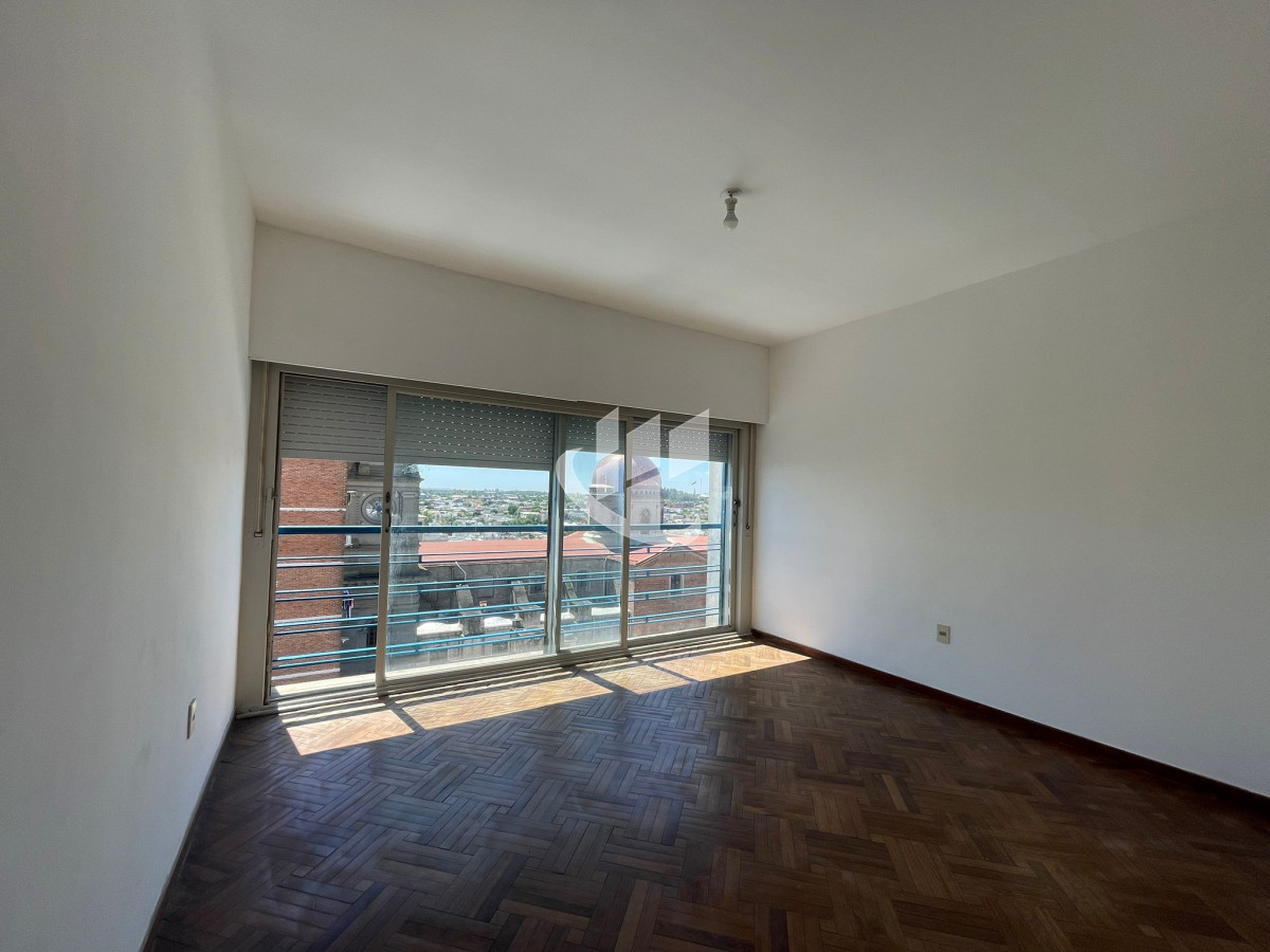 Apartamento ID.1561 - APARTAMENTO CENTRICO CON MUY BUENA VISTA
