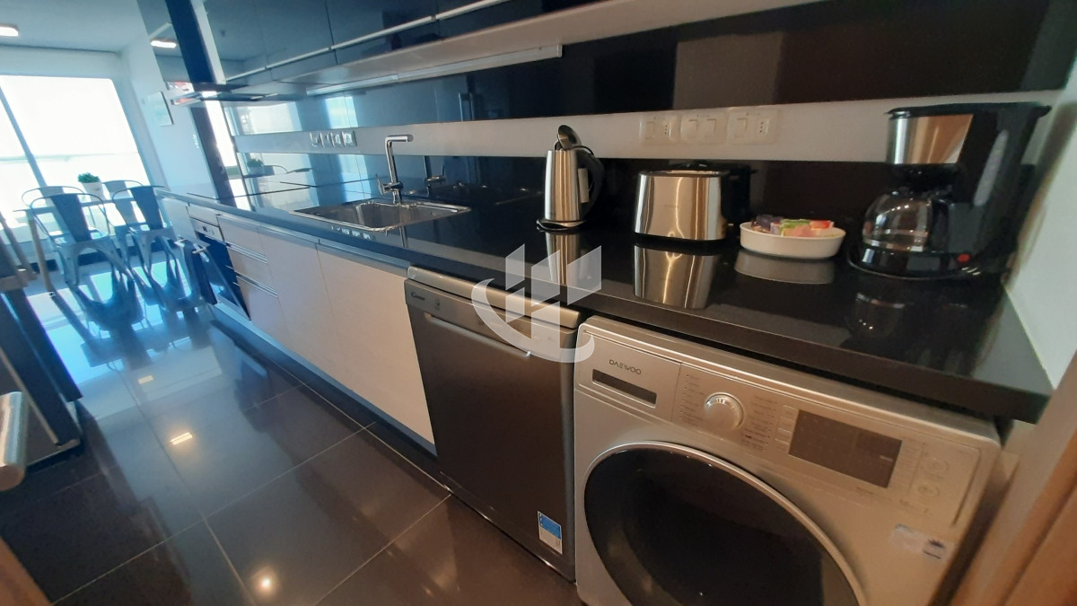 Apartamento ID.895 - Alquiler de verano, 3 dormitorios mas dependencia, vista al mar, Brava, Punta del Este