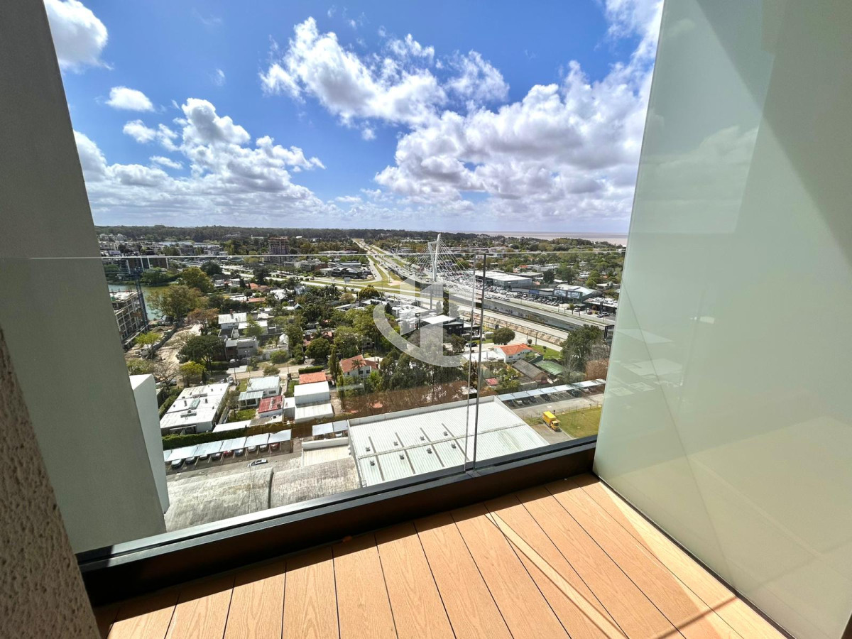 Apartamento ID.2240 - Venta Apartamento 3 Dormitorios con Garaje Doble en Parque Miramar - Orientación Norte