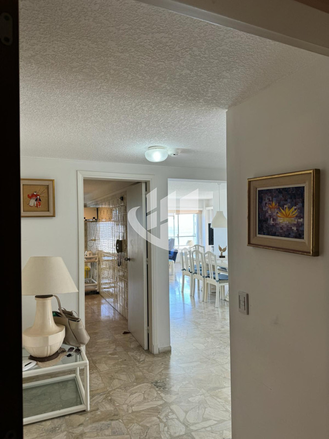 Apartamento ID.1132 - Alquiler Temporal en Punta del Este 3 dormitorios.
