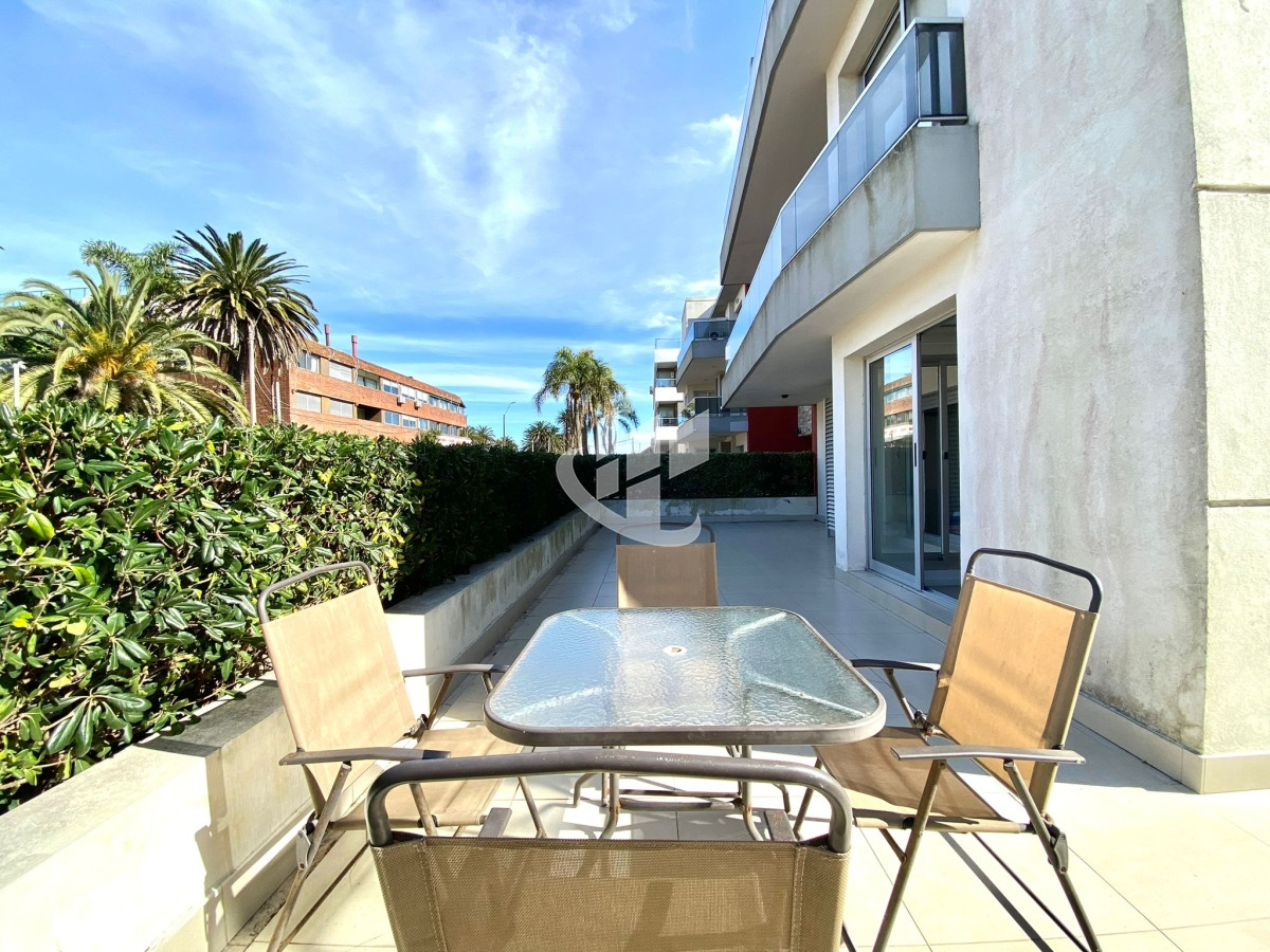 Apartamento ID.1224 - Venta departamento 2 dormitorios en Península, Punta del Este 
