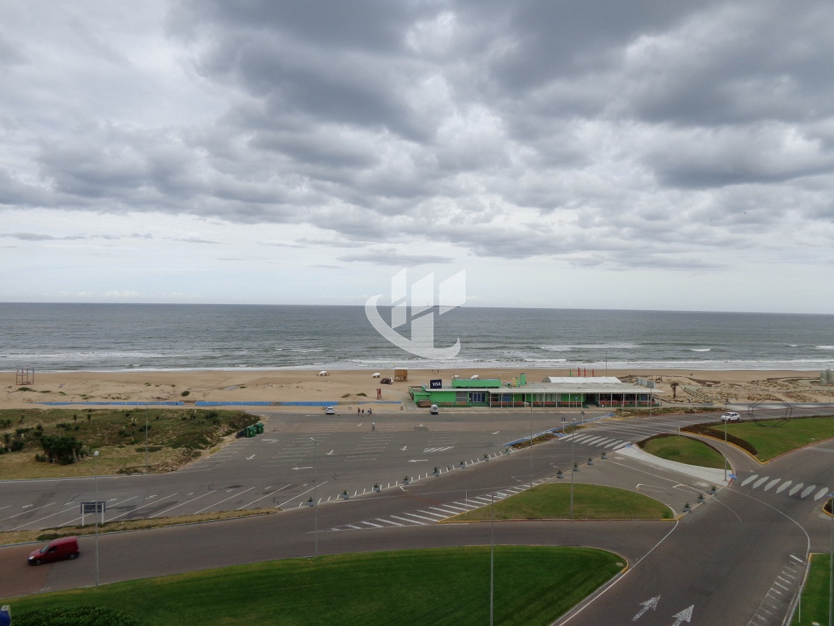 Apartamento ID.1400 - PUNTA DEL ESTE IMPERIALE FRENTE AL MAR! 3 DORMITORIOS 