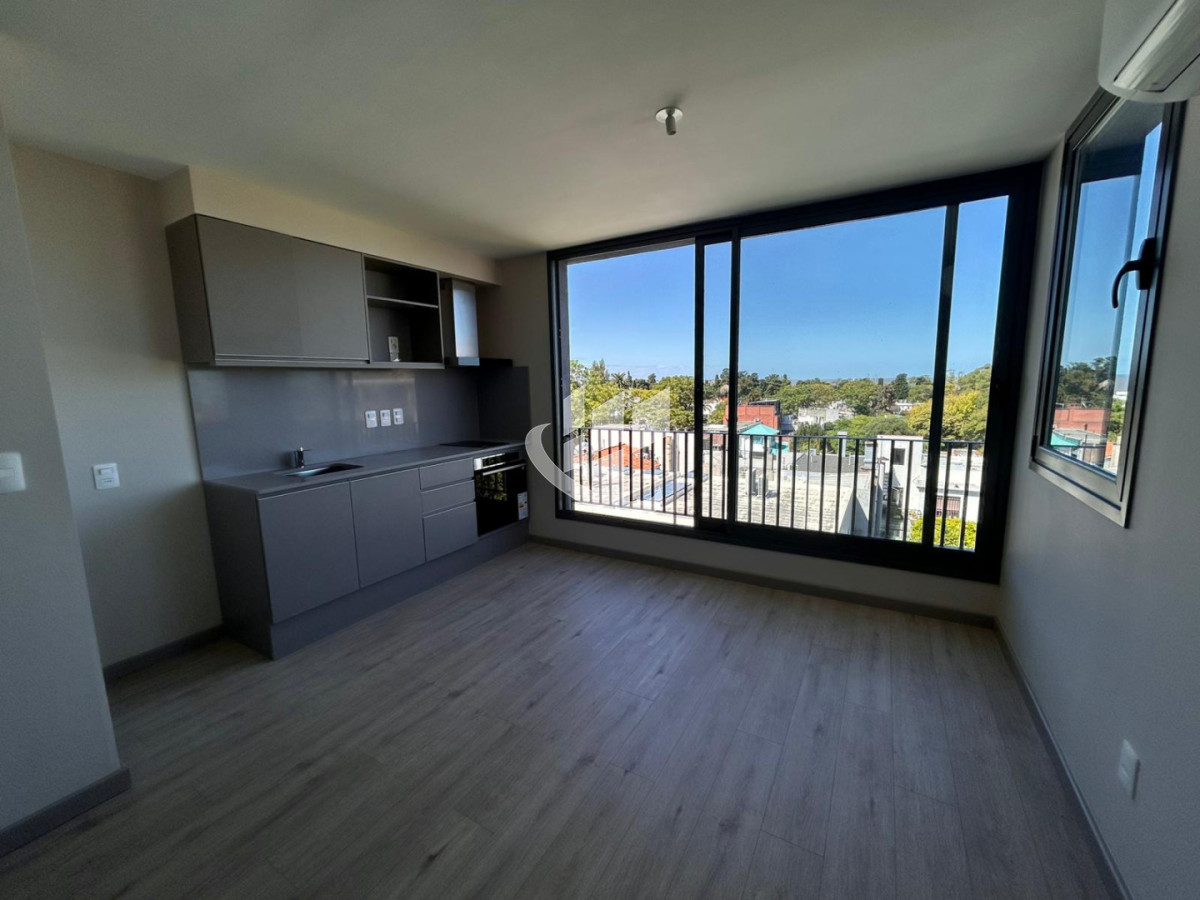 Apartamento ID.2517 - Venta Apartamento 1 Dormitorio con Balcón y Vista a la Rambla, Buceo