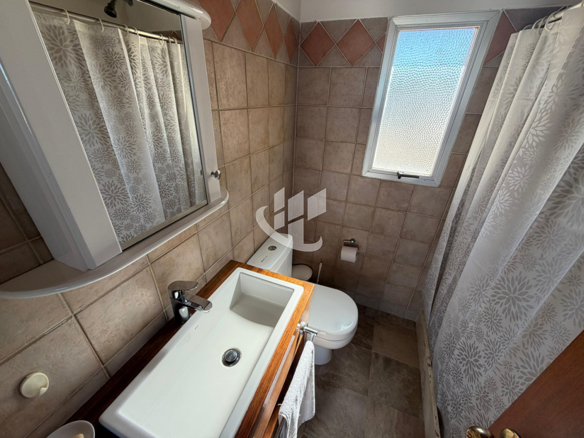 Apartamento ID.1336 - PUNTA DEL ESTE PENINSULA PENT HOUSE 2 DORMITORIOS 3 BAÑOS TERRAZA CON VISTA!!! GARAGE