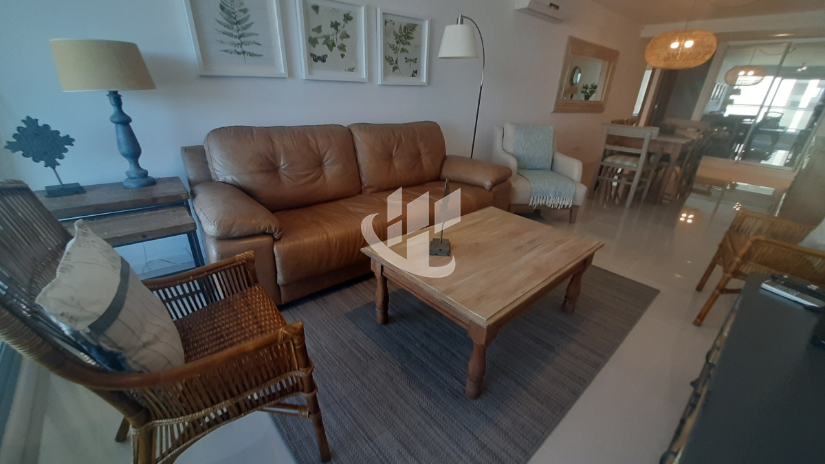 Apartamento ID.918 - Alquiler Temporada, 2 dormitorios, piso alto, vista al mar, Brava, Punta del Este