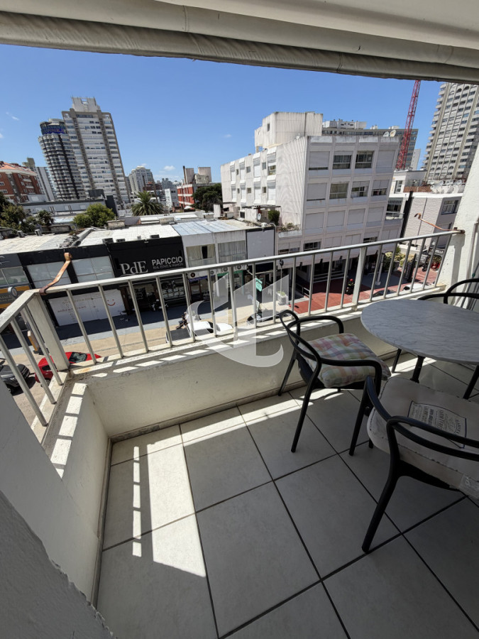 Apartamento ID.2496 - Apartamento en venta  en Punta del Este 2 dormitorios con vista