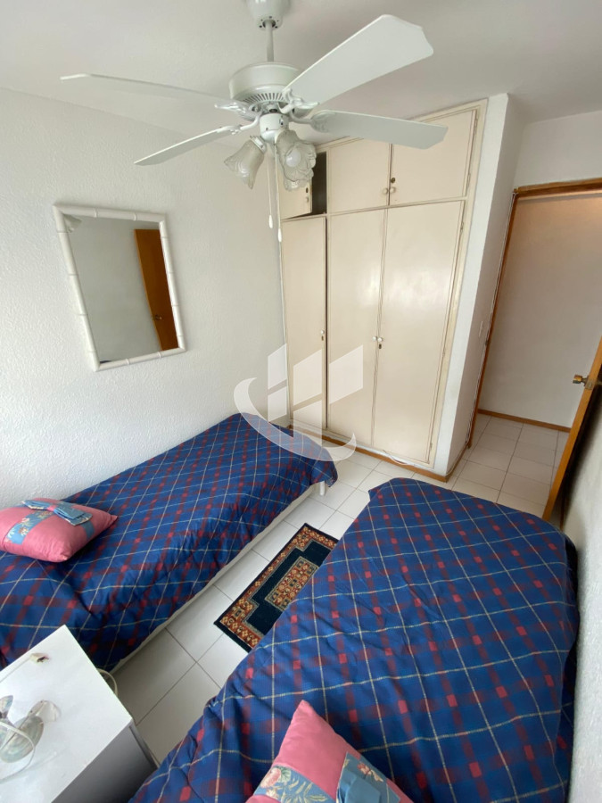 Apartamento ID.1831 - PUNTA DEL ESTE PENINSULA APTO DE 2 DORMITORIOS 2 BAÑOS GARAGE EN VENTA 