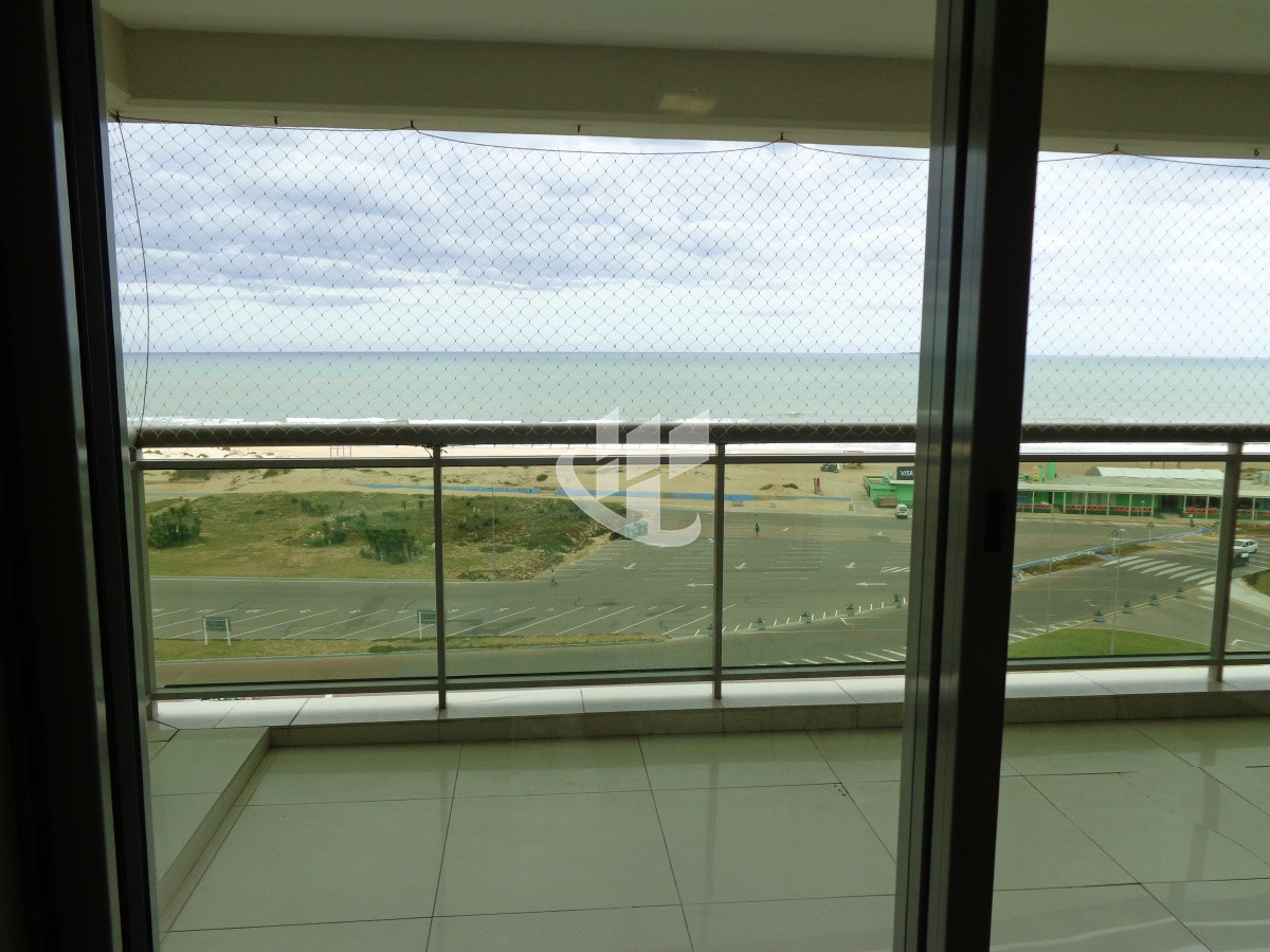 Apartamento ID.1400 - PUNTA DEL ESTE IMPERIALE FRENTE AL MAR! 3 DORMITORIOS 