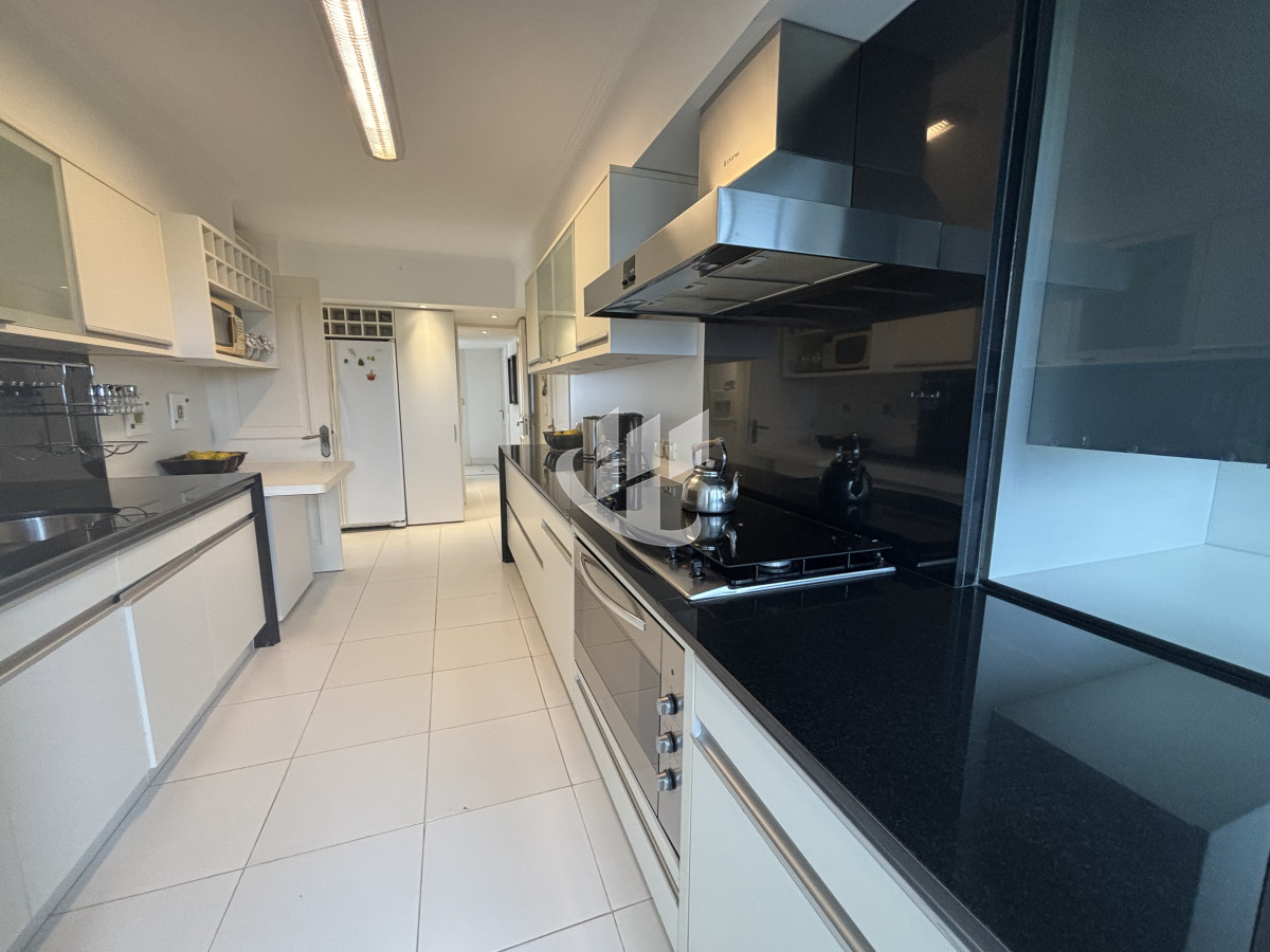 Apartamento ID.2280 - PUNTA DEL ESTE - PLAYA BRAVA - APARTAMENTO 4 DORMITORIOS - VENTA 