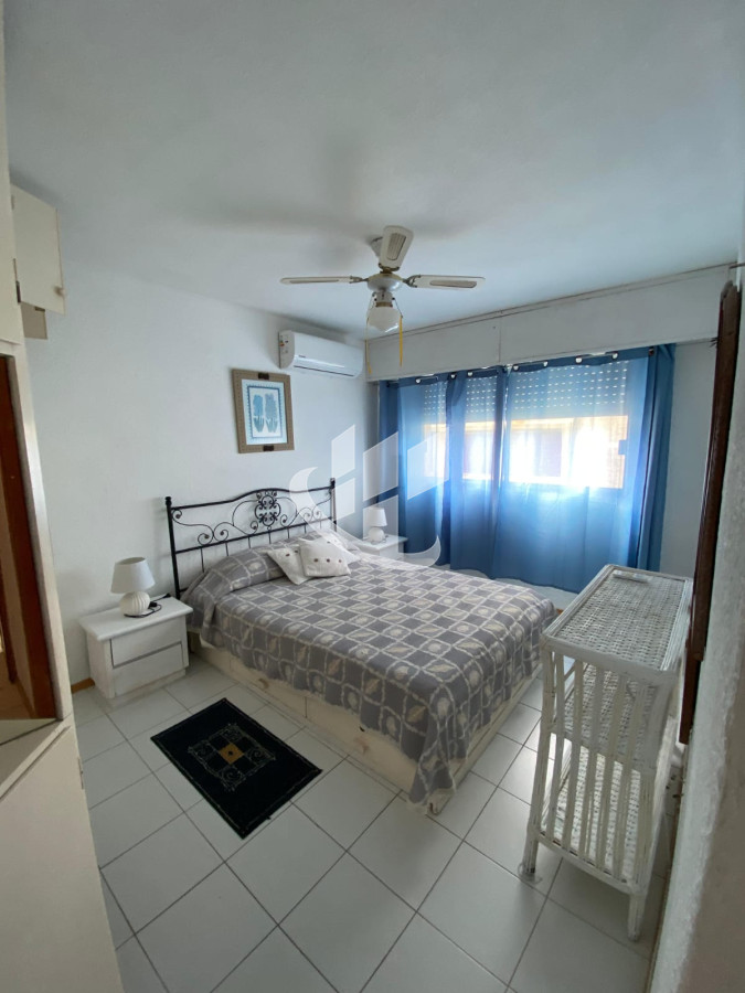 Apartamento ID.1831 - PUNTA DEL ESTE PENINSULA APTO DE 2 DORMITORIOS 2 BAÑOS GARAGE EN VENTA 