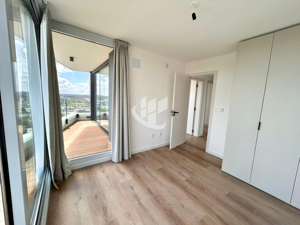 Apartamento ID.2240 - Venta Apartamento 3 Dormitorios con Garaje Doble en Parque Miramar - Orientación Norte