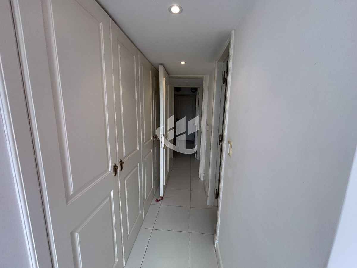 Apartamento ID.2277 - PUNTA DEL ESTE - PLAYA BRAVA - APARTAMENTO DE 4 DORMITORIOS EN SUITE Y DEPENDENCIA - VENTA