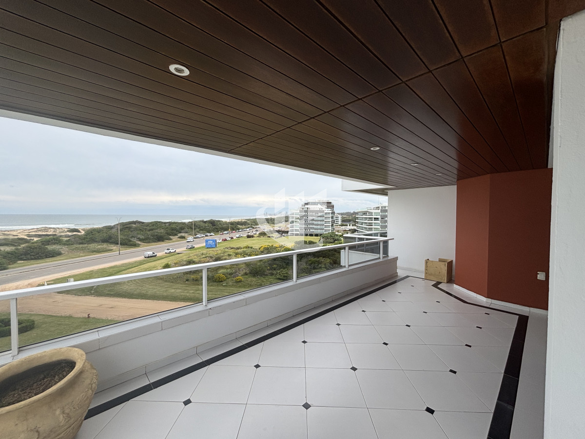 Apartamento ID.2280 - PUNTA DEL ESTE - PLAYA BRAVA - APARTAMENTO 4 DORMITORIOS - VENTA 