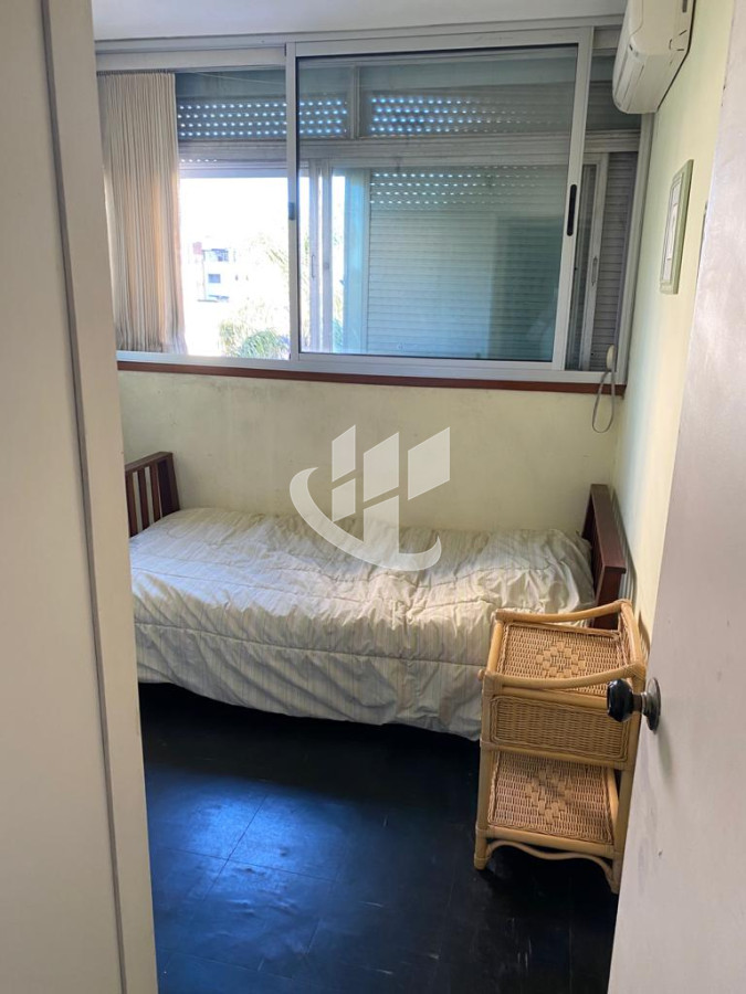 Apartamento ID.1787 - PUNTA DEL ESTE PENINSULA DUPLEX DE 4 DORMITORIOS Y AZOTEA EN VENTA
