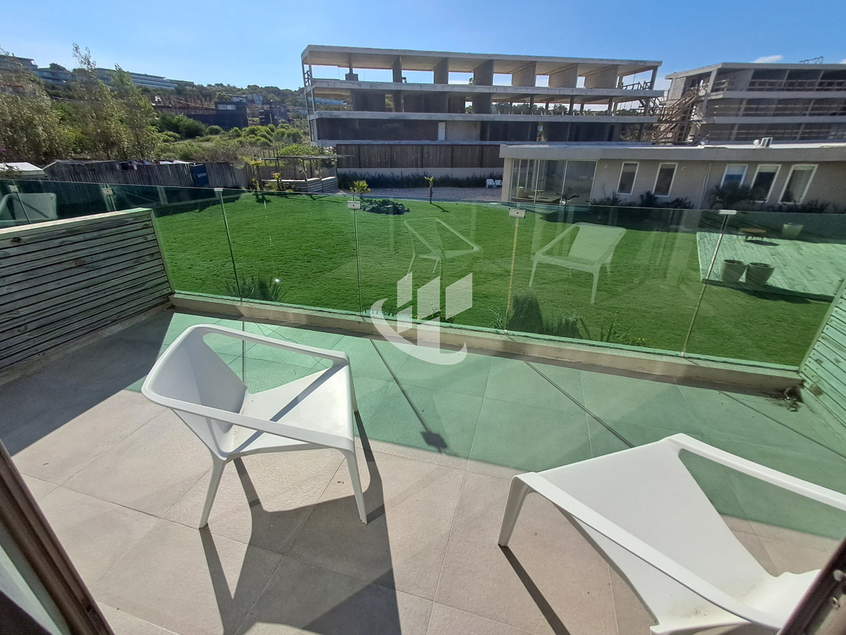 Apartamento ID.1832 - Venta, Monoambiente, Las Grutas, Punta Ballena, a metros del mar.
