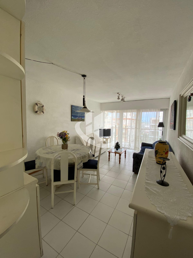 Apartamento ID.1831 - PUNTA DEL ESTE PENINSULA APTO DE 2 DORMITORIOS 2 BAÑOS GARAGE EN VENTA 