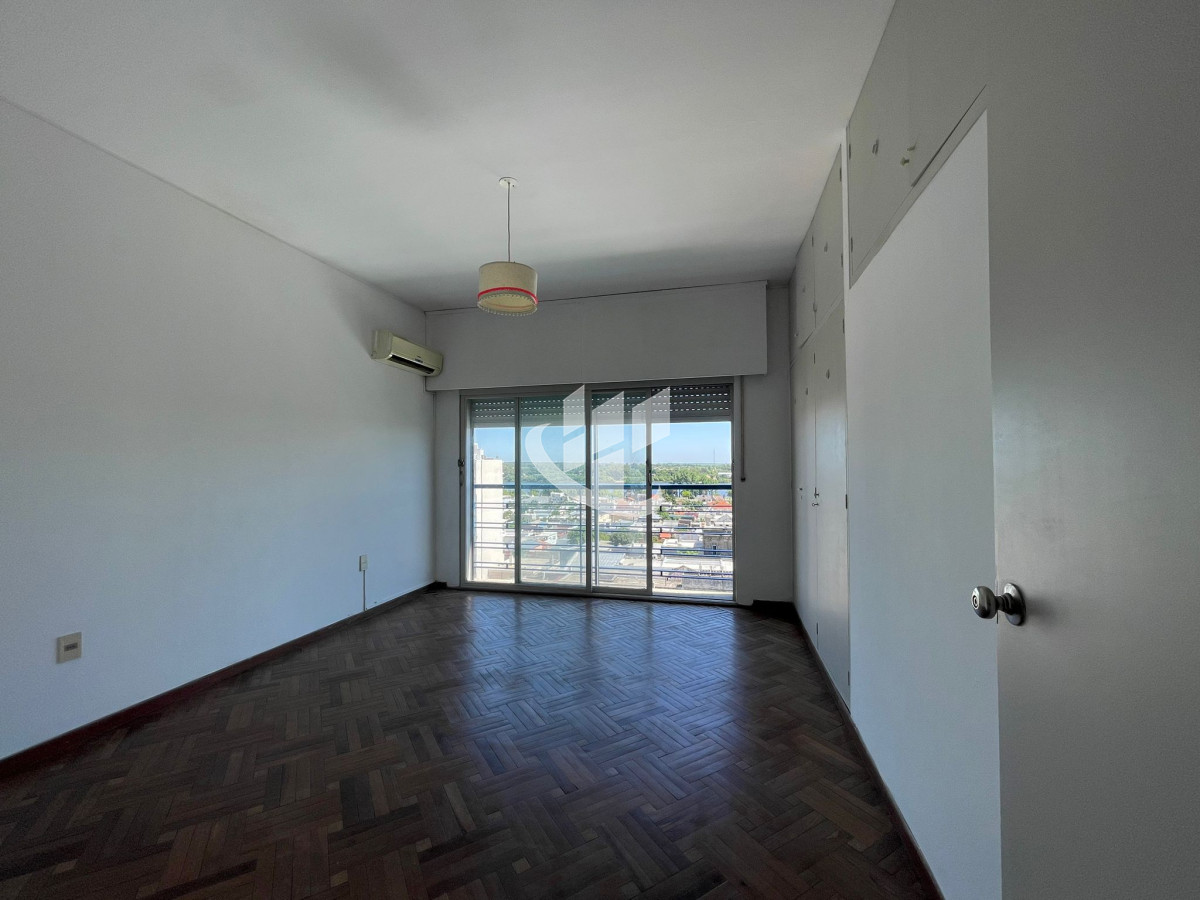 Apartamento ID.1561 - APARTAMENTO CENTRICO CON MUY BUENA VISTA