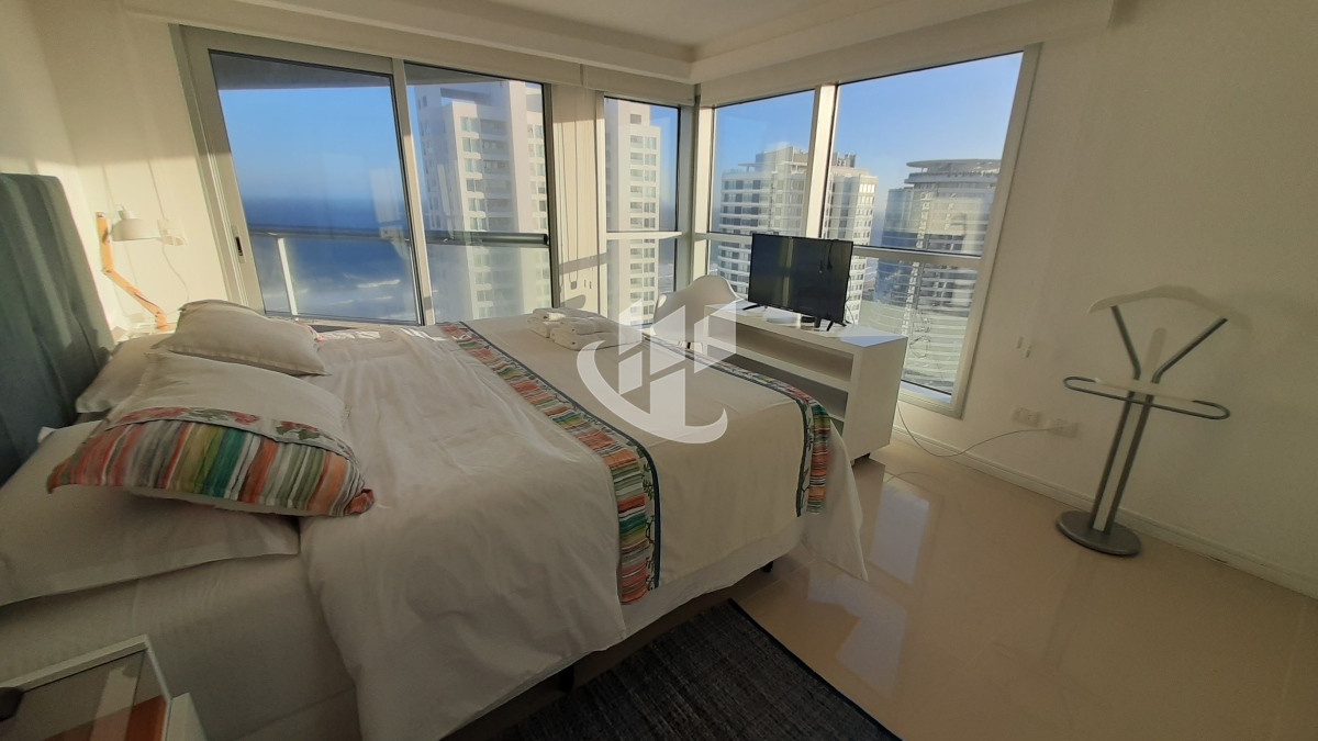 Apartamento ID.895 - Alquiler de verano, 3 dormitorios mas dependencia, vista al mar, Brava, Punta del Este