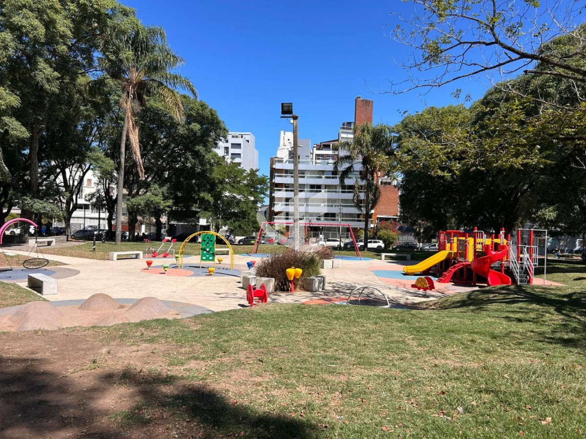 Apartamento ID.2517 - Venta Apartamento 1 Dormitorio con Balcón y Vista a la Rambla, Buceo