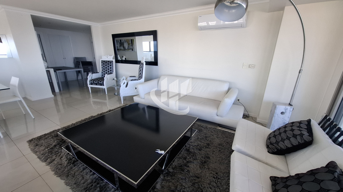 Apartamento ID.2039 - Venta apartamento 3 suites y dependencia completa, primera línea Brava, Punta del Este
